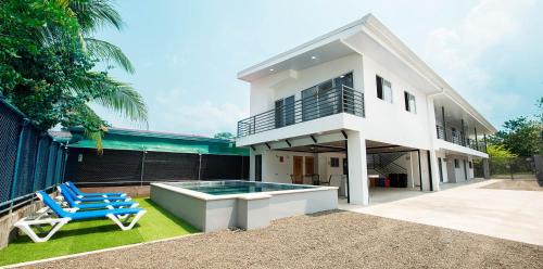 Samara Apartment | SamaraLofts near town and beaches