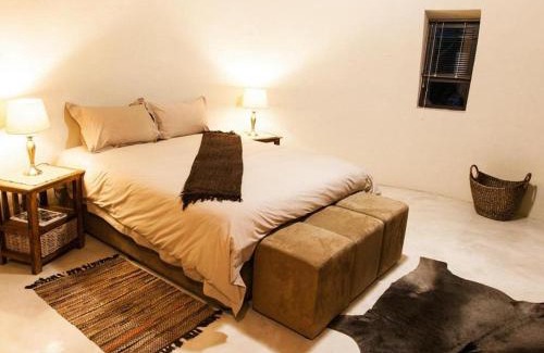 Mookgopong Cabin | Sambane Game Lodge