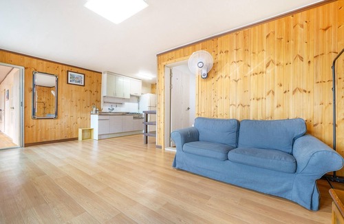 Donghae House | Samcheok Bongsuni-unni Pension