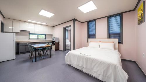 Samcheok House | Samcheok Lamer Pension