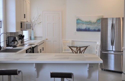 Ansonborough House | Same block as Aiken-Rhett Mansion. Stylish & roomy