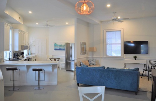 Ansonborough House | Same block as Aiken-Rhett Mansion. Stylish & roomy