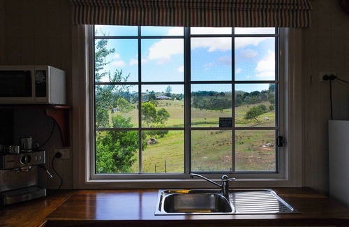 Mount Samson House | Samford Lakes - Spillway Cottage