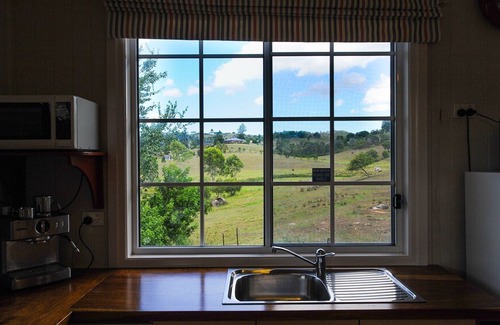 Mount Samson House | Samford Lakes - Spillway Cottage