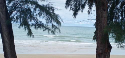 Rayong Apartment | Sammy Seaview Mae Ramphueng Beach Front Golden Elephant บ้านช้างทองวิวทะเลหน้าหาดแม่รำพึง