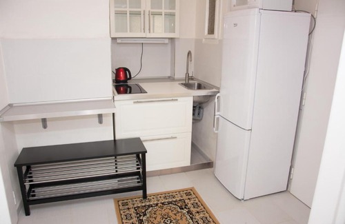 Andel Apartment | Samostatný pokoj blízko centra , hned na metru Anděl