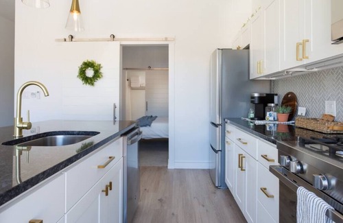 Loudonville Apartment | Sams Loft on Main St. 5 min to Mohican