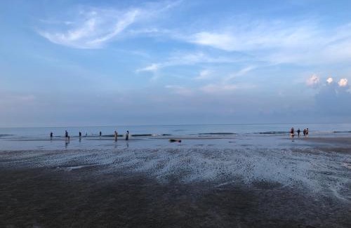Balok Apartment | Samsuria Beach Apartment Resort