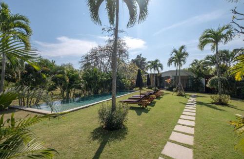 Pecatu Villa | Samudra Damai - Luxury and Peaceful in the Heart of Bingin - 3 Exclusive Villas