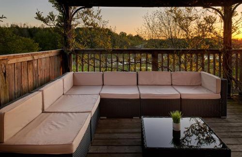 Ashfield-Colborne-Wawanosh Hotel | Samuels Boutique Hotel