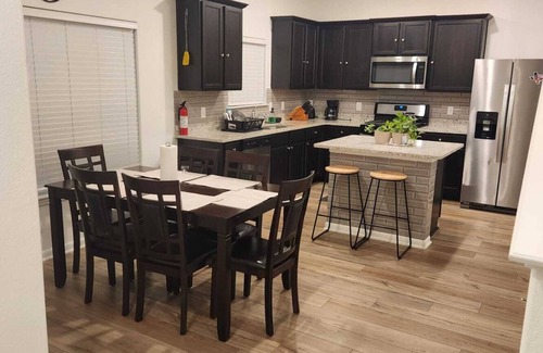 Medina Valley Condo | San Antonio 3-Bedroom House - 9 Miles to Lackland AFB, TX