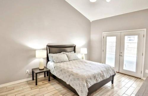 Great Northwest House | San Antonio Escape