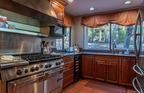 Atascadero House | San Antonio Estate-Expansive Wine Country Villa with Pool, Spa and Office!