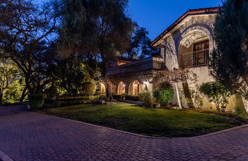 Atascadero House | San Antonio Estate-Expansive Wine Country Villa with Pool, Spa and Office!