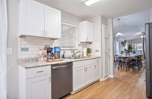 San Antonio House | San Antonio Gem! Heated Pool, Games, Gym & Cozy Comforts