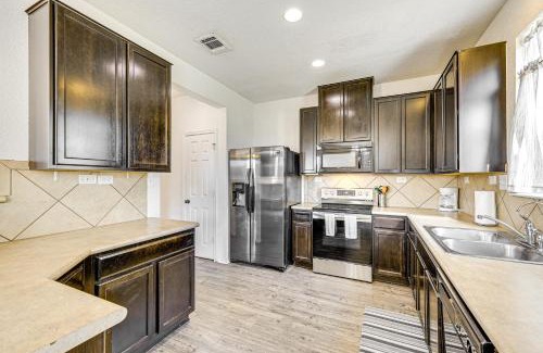 Southside House | San Antonio Home about 13 Mi to Downtown and the Alamo!