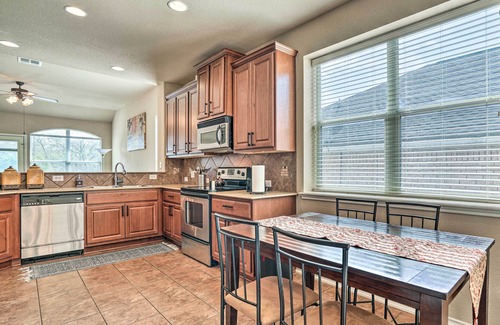 Timberwood Park House | San Antonio Retreat w/Fireplace + Pool Access!