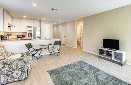 Southside Cottage | San Antonio Vacation Rental: 3 Mi to Lackland AFB