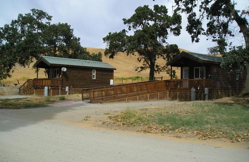 Paicines Resort | San Benito Camping Resort One-Bedroom Cabin 9