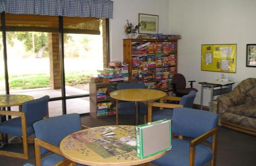 Paicines Resort | San Benito Camping Resort Cottage 11