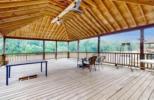 Brazoria House | San Bernard River Retreat