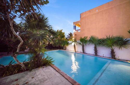 Dzemul Hotel | San Bruno TROPICAL Villa With POOL