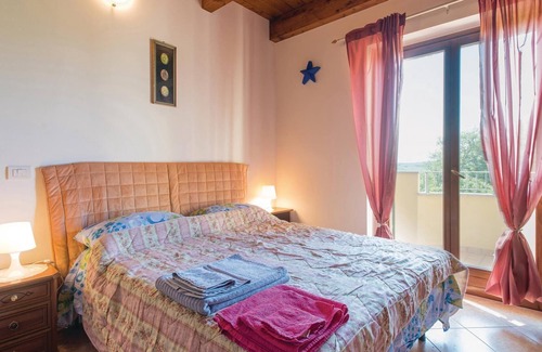 Cerasa Apartment | San Costanzo with its hamlet of Cerasa is a small village on the hills above Fano, immersed in the b