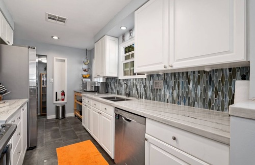 Crown Point House | San Diego 2 BD Home with Large, Private Patio!