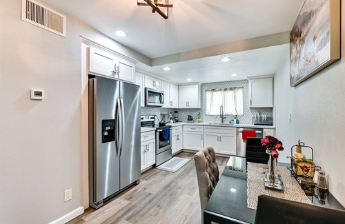 Grantville Condo | San Diego Condo: Pool Access, 8 Mi to Downtown