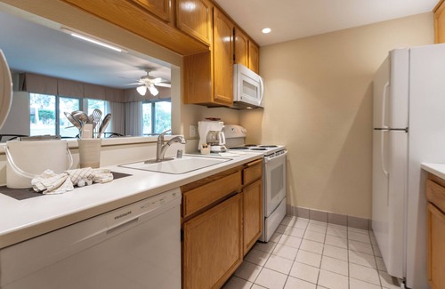 San Diego Country Estates Hotel | San Diego Country Retreat | Full Kitchen | Free Parking