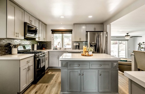 Rancho Penasquitos House | San Diego Family Getaway | Spa, Pool, and Patio