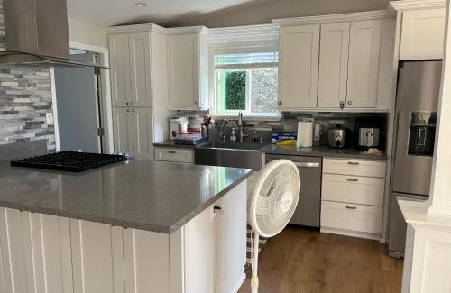 Serra Mesa House | San Diego Homestay Master room