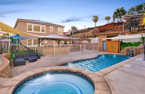 Mount Helix House | San Diego Luxury Oasis