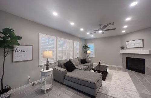 Mount Helix House | San Diego Luxury Oasis