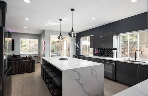 Crest House | San Diego's Secluded Sanctuary (Endless Amenities)
