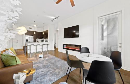 Mission Valley Apartment | San Diego Stay, Pool, Gym, Near Zoo, Petco Park & SeaWorld