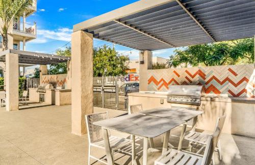 Mission Valley Apartment | San Diego Stay, Pool, Gym, Near Zoo, Petco Park & SeaWorld