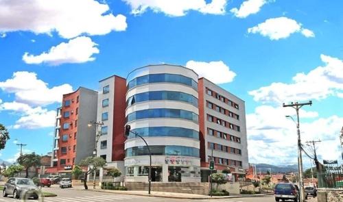 Huayna-Capac Apartment | San Diego Suites Confort, Vista & Estacionamiento en Cuenca