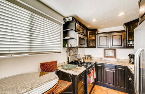 Morena House | San Diego Villa private heated jacuzzi