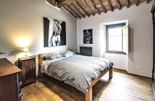Montorsaio Villa | San Galgano Estate