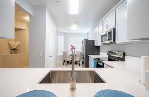 Lewisville House | San Jacinto Hill Peaceful Living