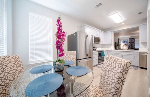 Lewisville House | San Jacinto Hill Peaceful Living