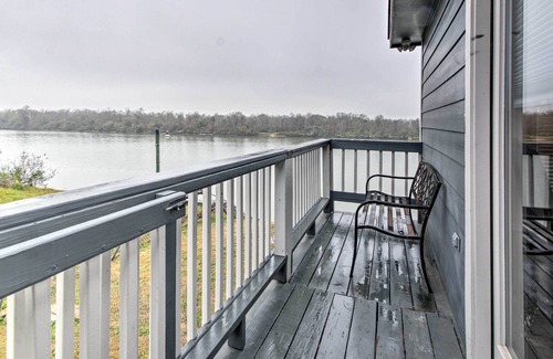 Barrett House | San Jacinto River Home w/ Private Boat Slip!
