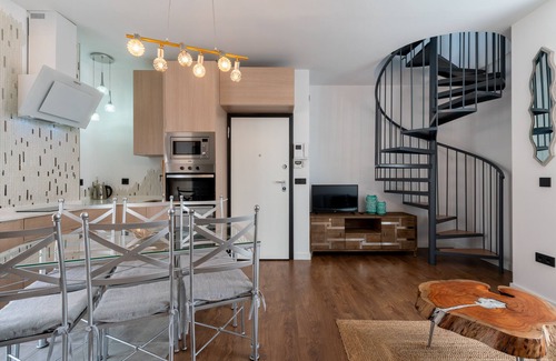 San Vicente Apartment | San Lorenzo. 3 bedrooms, terrace, private pool