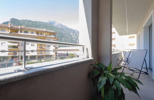 Pont-Saint-Martin Apartment | San Martin Holidays Home: Three-room apartment with balcony