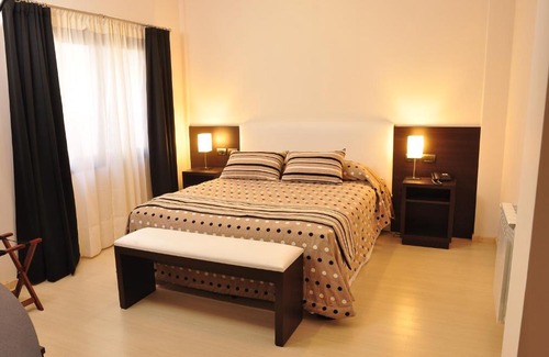 Villa Elisa Hotel | San Martin Plaza Hotel