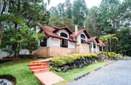 Santa Cruz Verapaz Hotel | San Rafael Casa Patronal