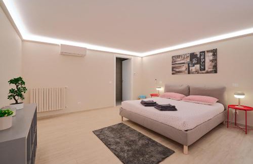 Garegnano House | San Siro Ippodromo - Rho Fiera Elegant Two-story Loft