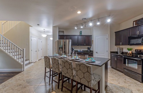 Circle Cross Ranch House | San Tan Valley: Ideal for Golfers/Hikers/Bikers, Pvt Htd POOL, Spa, Covered Patio, 2 Bikes