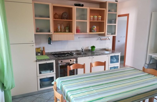 Monte Petrosu Apartment | San Teodoro air-conditioned and wi-fi apartment in residence with pool
